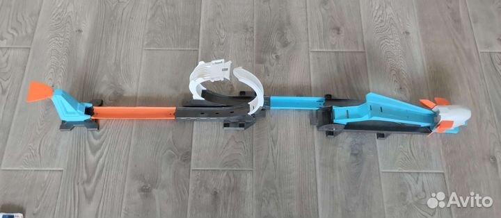 Гоночный трек hot Wheels