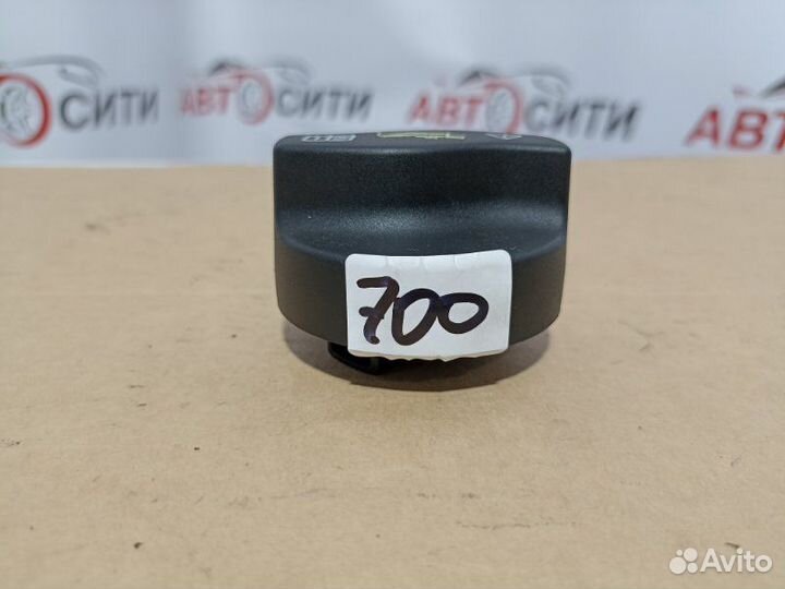 Крышка маслозаливной горловины Mercedes-Benz