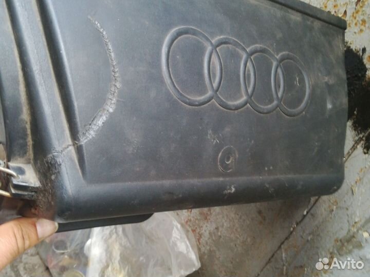 Крышка аккумулятора