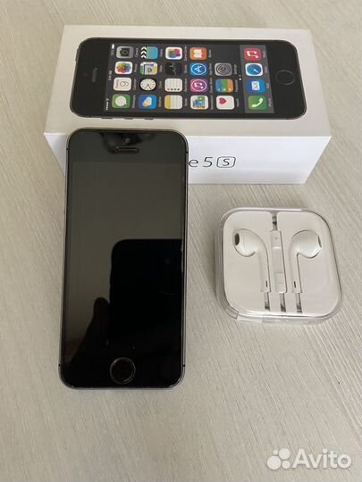 Телефон iPhone 5s