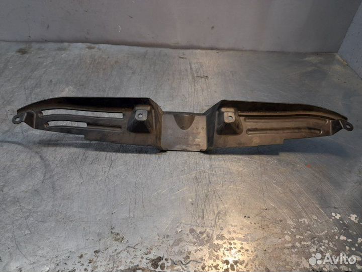 Накладка радиатора Mitsubishi Outlander Xl CW5W