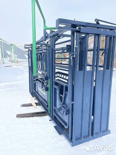 Станок для фиксации крс