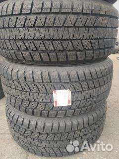 Bridgestone Blizzak DM-V3 285/45 R22