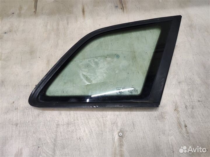 Форточка задняя правая Audi A3 8P
