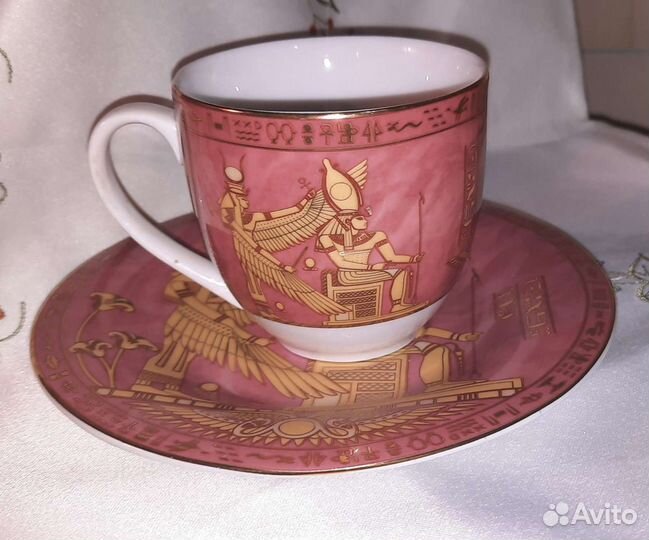 Чайные пары,сахарницы,чайники,блюдца,чашки