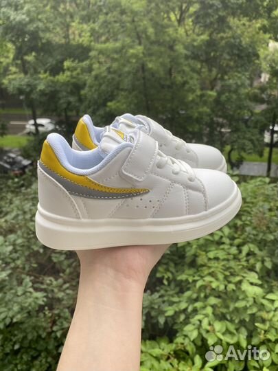 Новые кроссовки детские 26-31