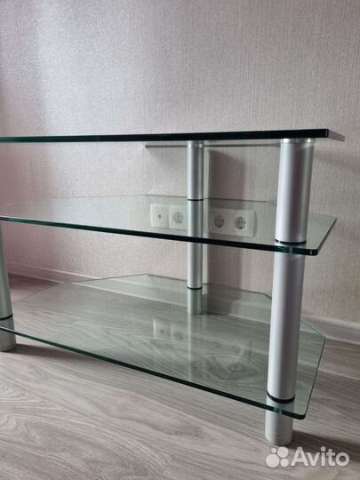 Стеклянная тумба под тв