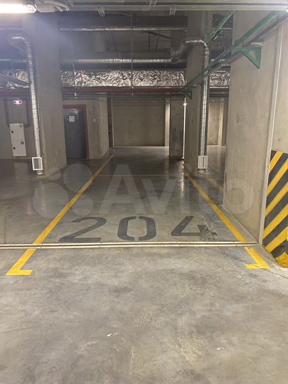 Машиноместо, 30 м²