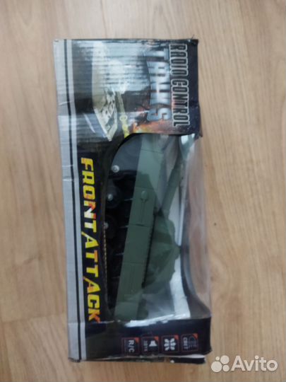 Игрушечный танк