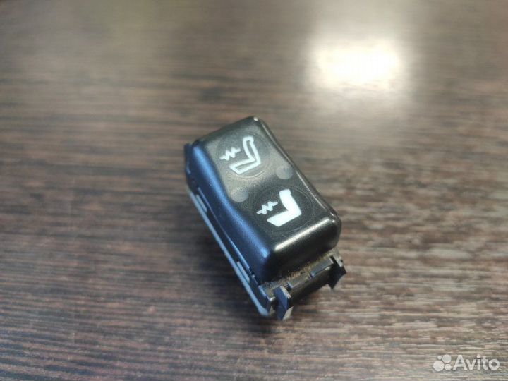 Кнопка обогрева сидений левая Mercedes G 320 4X4