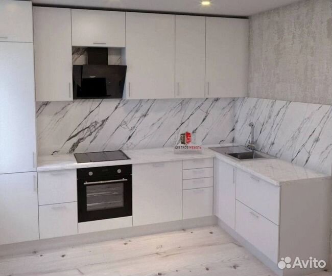 Кухонные гарнитуры в современном стиле артикул 582