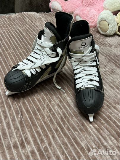 Коньки хоккейные