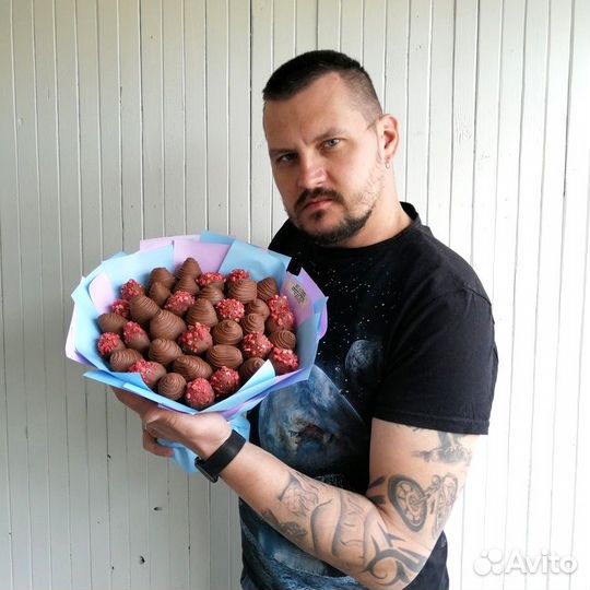 Букет клубника в молочном шоколаде