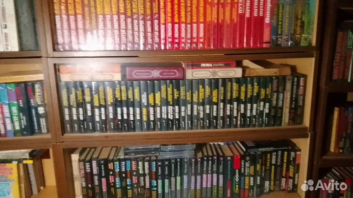 Полки деревянные книжные чехословацкие