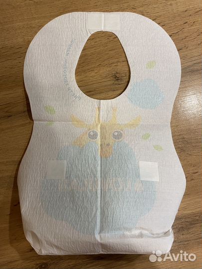 Нагрудники детские lovular одноразовые 17 шт