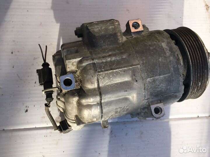 Компрессор кондиционера 6Q0820803R