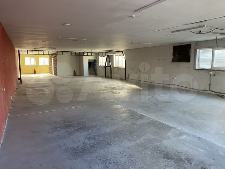 Склад, 300 м²