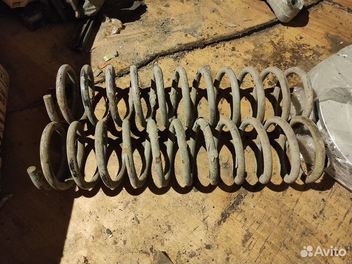 Пружины задние калина