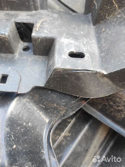 Пыльник переднего бампера cn158b384AB Ford EcoSpor