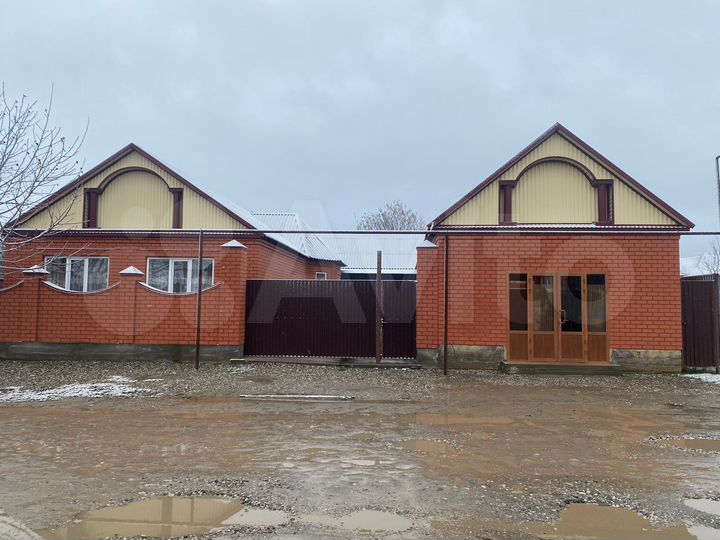 Дом 308 м² на участке 6 сот.