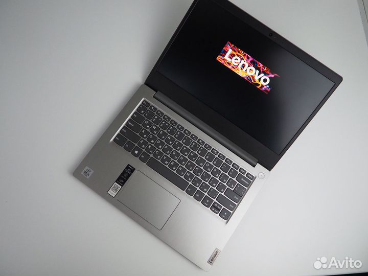 Ультрабук Lenovo i5-1035G1 8Ddr4 FullHd