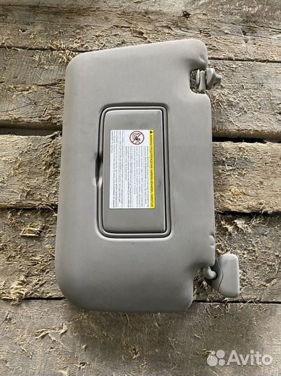 Солнцезащитный козырек правый Nissan X-Trail T31