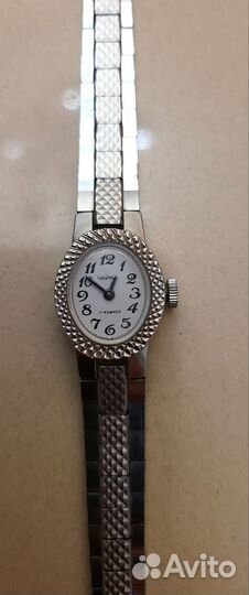 Часы наручные женские чайка