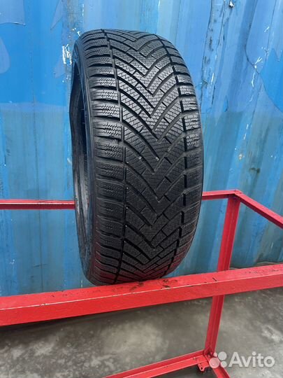 Vredestein Wintrac 195/45 R16