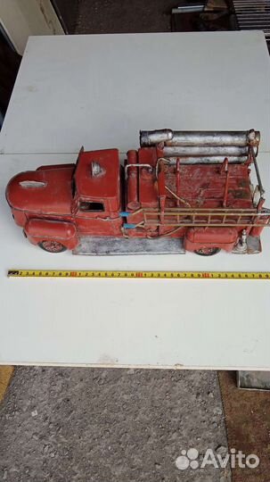 Модель старой пожарной машины