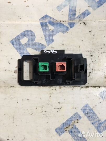 Блок кнопок citroen C4 1.6 ат хетчбек