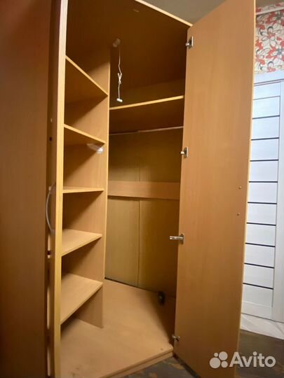 Угловой шкаф