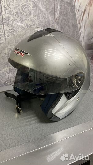 Продаются два мотошлема б/у