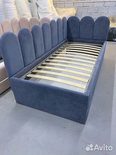 Детская кровать с ящиком