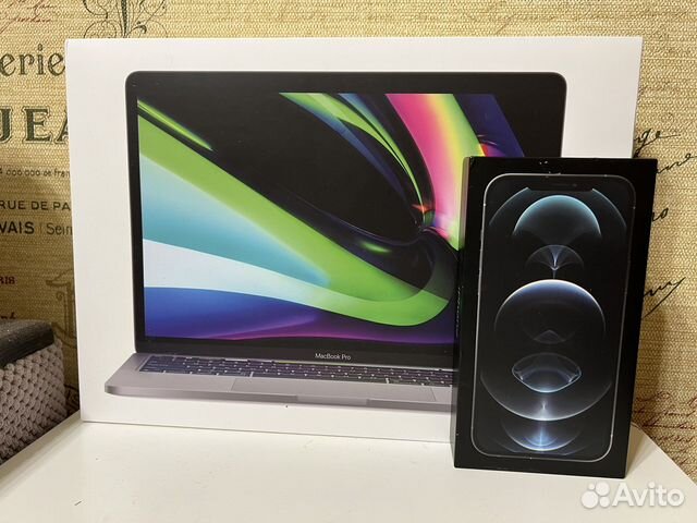 Коробка от Macbook и iPhone