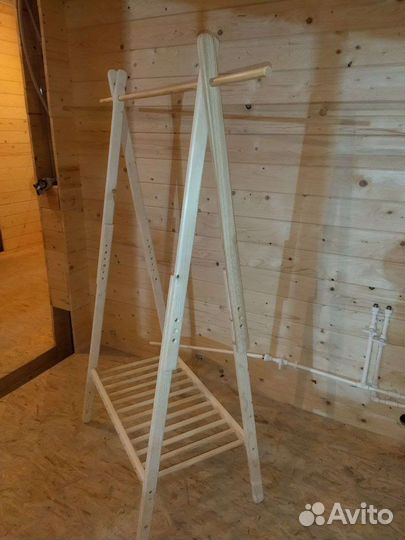 Вешалка напольная деревянная