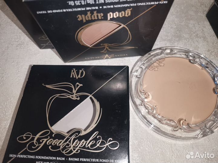 Тональный крем kvd