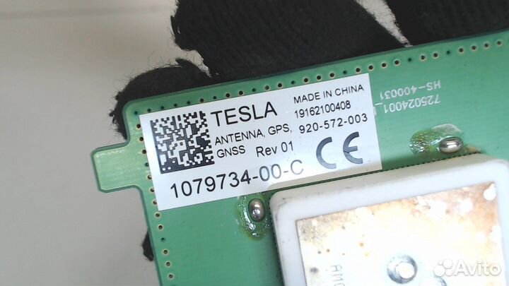 Антенна Tesla Model 3, 2019