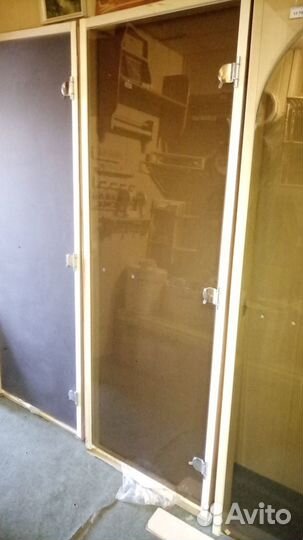 Дверь стеклянная бронза 3 петли 8мм коробка осина