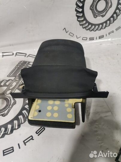 Кожух рулевой колонки Volkswagen Tiguan 2008-2011