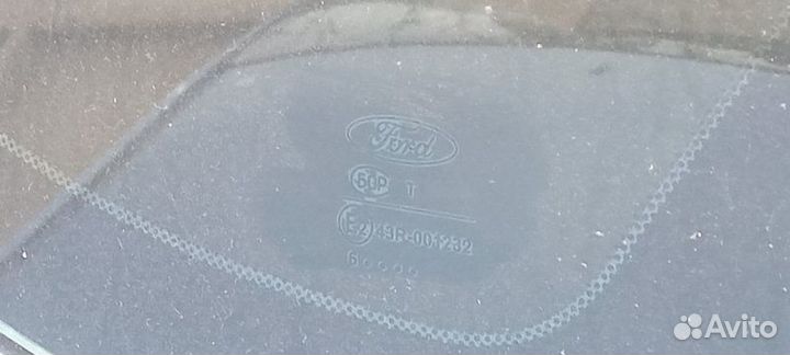 Стекло кузовное глухое заднее правое Ford Focus 2