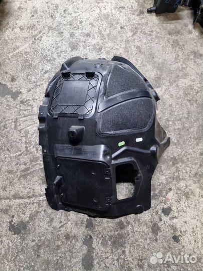 Передняя часть подкрылка переднего правого BMW 5