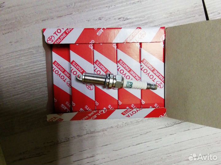 Свеча зажигания toyota /lexus 90919-01253