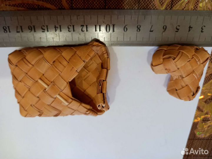 Лапти, корзинки, сумки, пестери из бересты кукольн