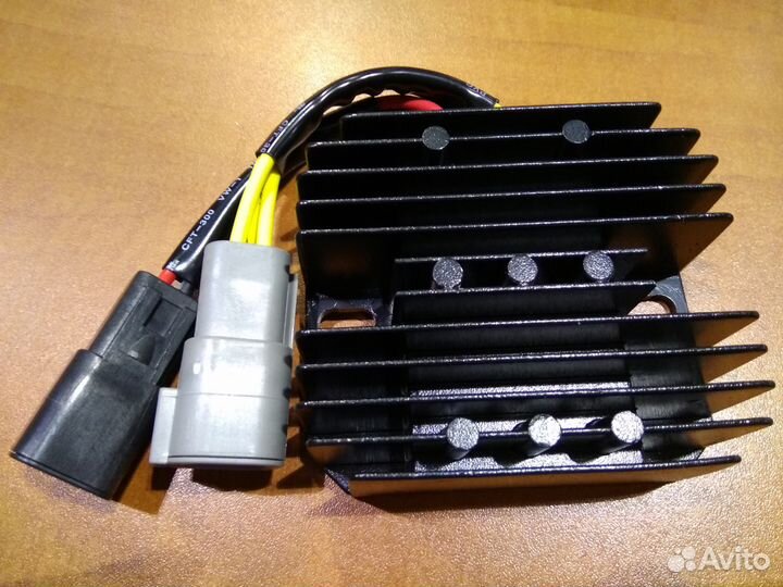 Реле-регулятор напряжения BRP Skandic Legend