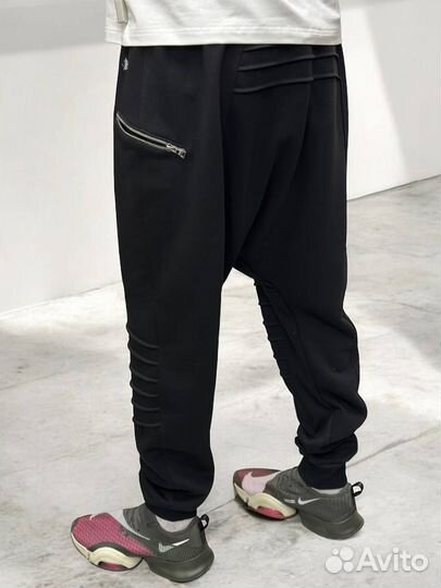 Спортивные штаны Den Raven черные с мотней