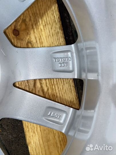 Диск литой R16 Toyota