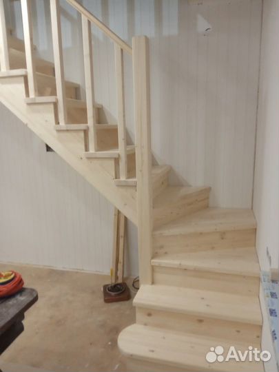 Лестница из дерева