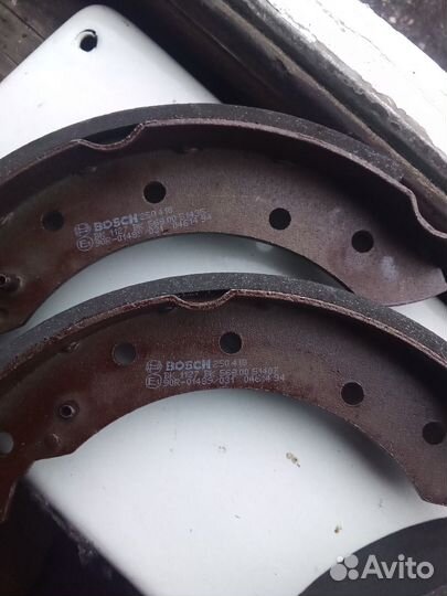 Тормозные колодки задние