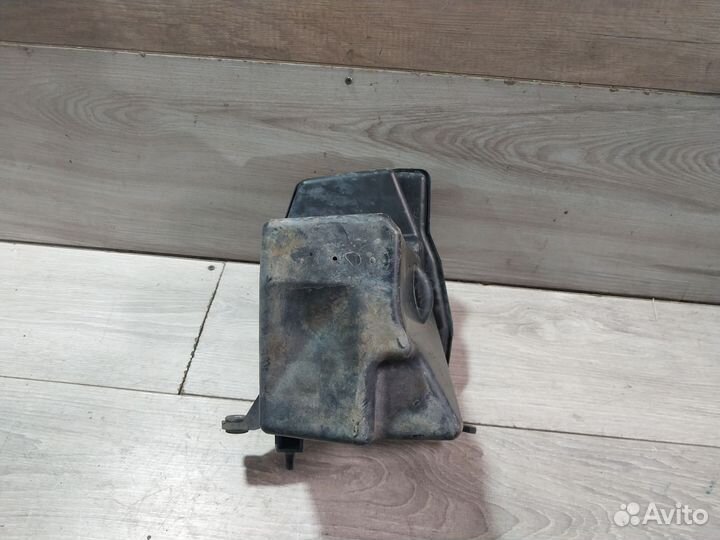 Абсорбер воздушного фильтра Nissan Primera P12