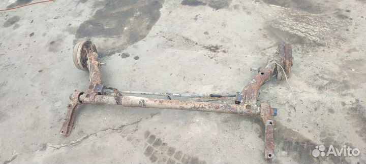 Рено 19 Европа задняя балка